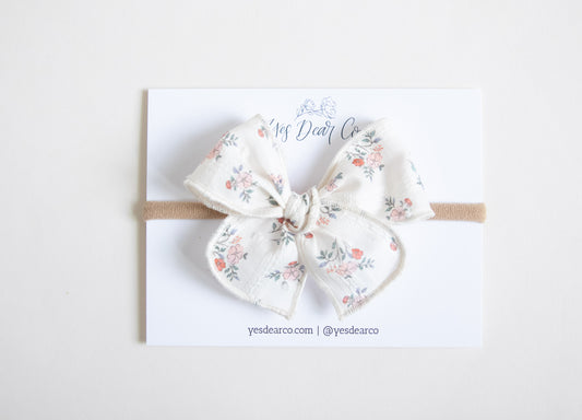 Vintage White Flowers | Petite Whimsy