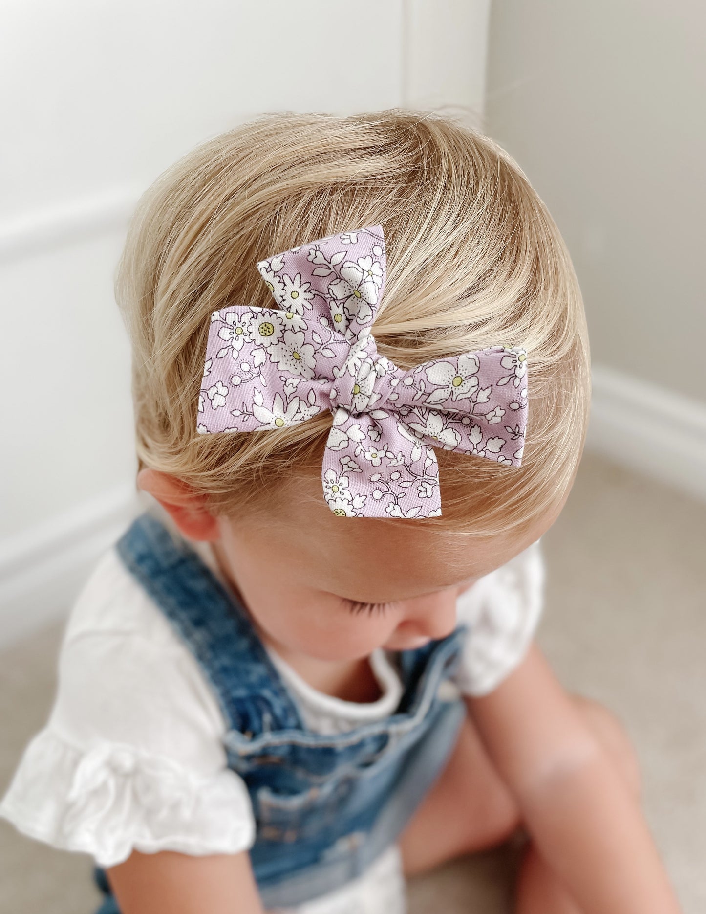 White Linen | Small Pinwheel